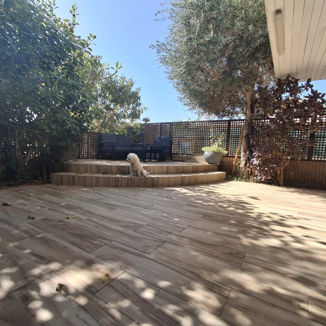 דירה למכירה באילת, דופלקס למכירה באילת, מצפה ים אילת, דירה עם חצר באילת, נדל"ן באילת, 5 חדרים באילת, דירה משופצת למכירה, משה תיווך אילת.